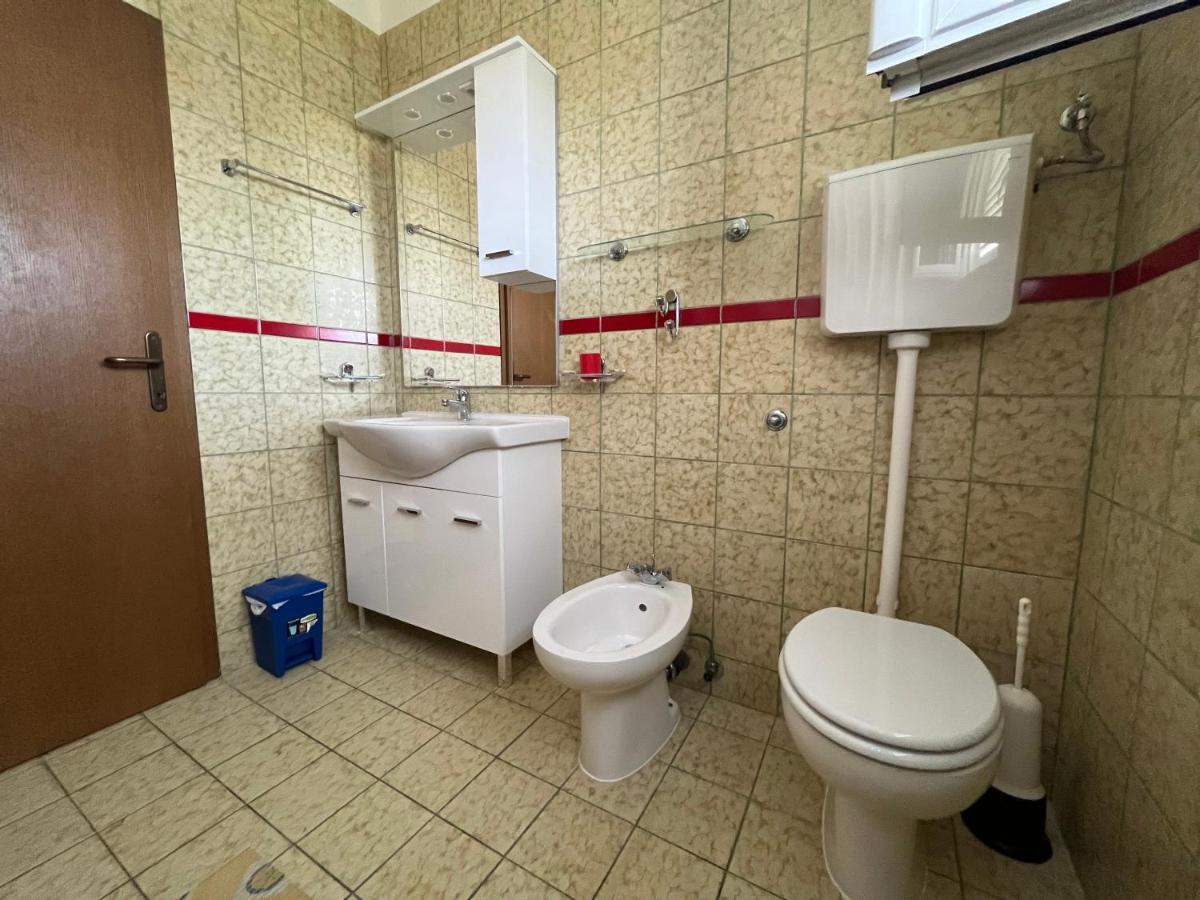 Apartments Vuksan Раб Екстер'єр фото