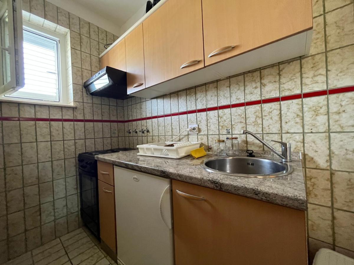 Apartments Vuksan Раб Екстер'єр фото