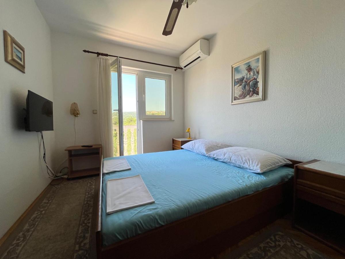 Apartments Vuksan Раб Екстер'єр фото